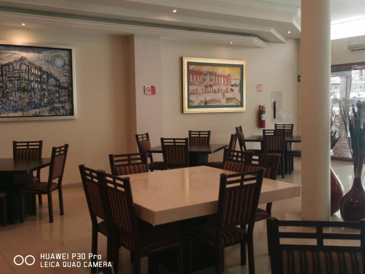 Hotel Savoy Express Torreón Esterno foto