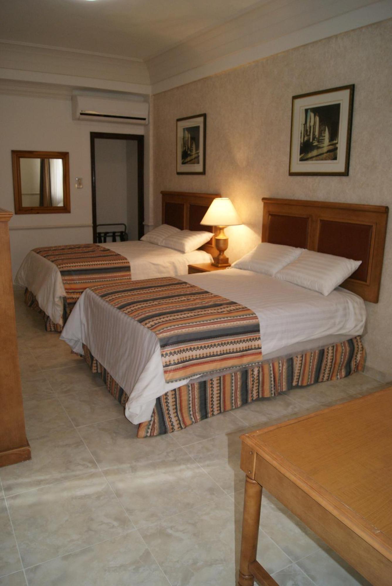 Hotel Savoy Express Torreón Esterno foto