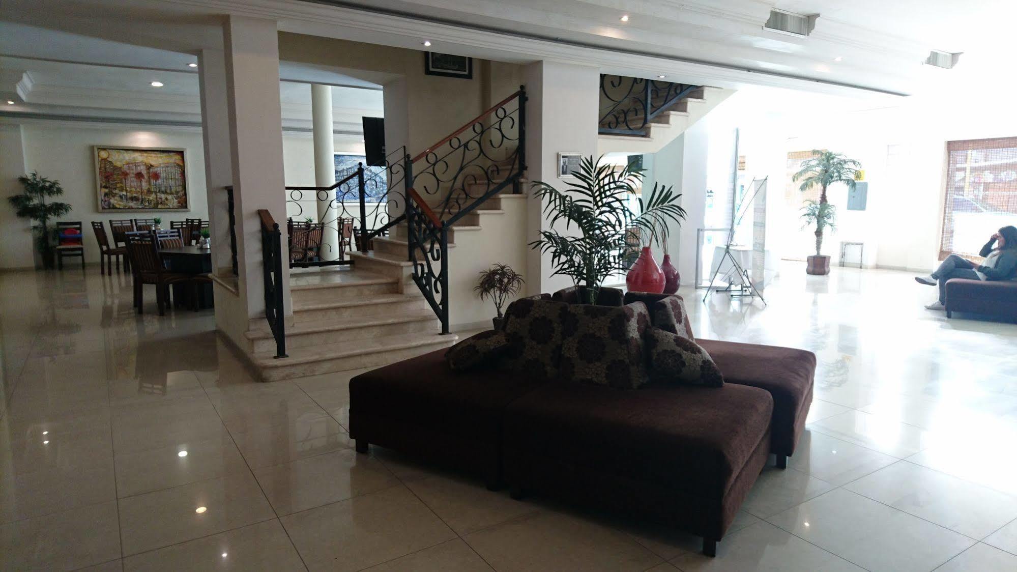 Hotel Savoy Express Torreón Esterno foto