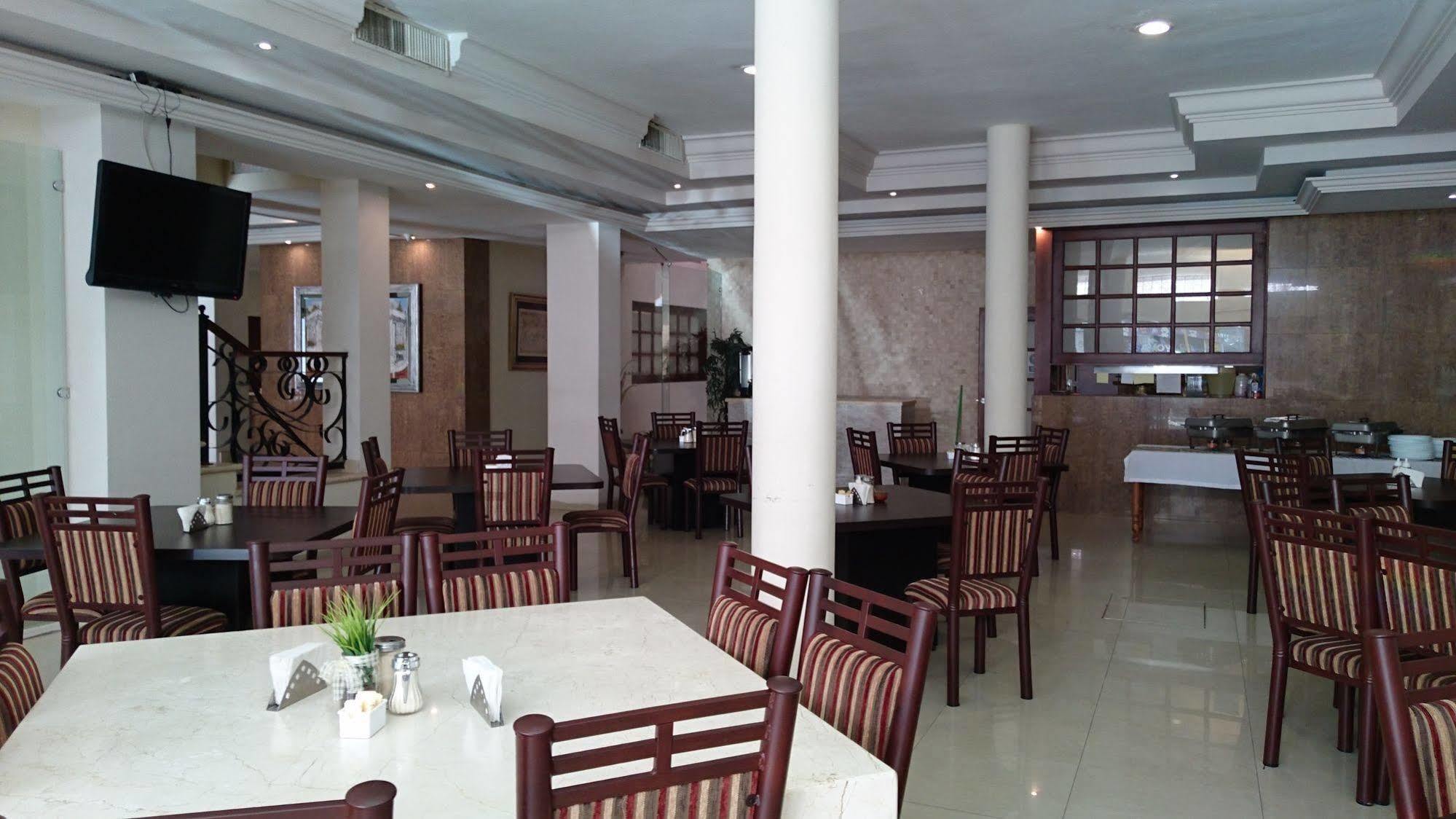 Hotel Savoy Express Torreón Esterno foto