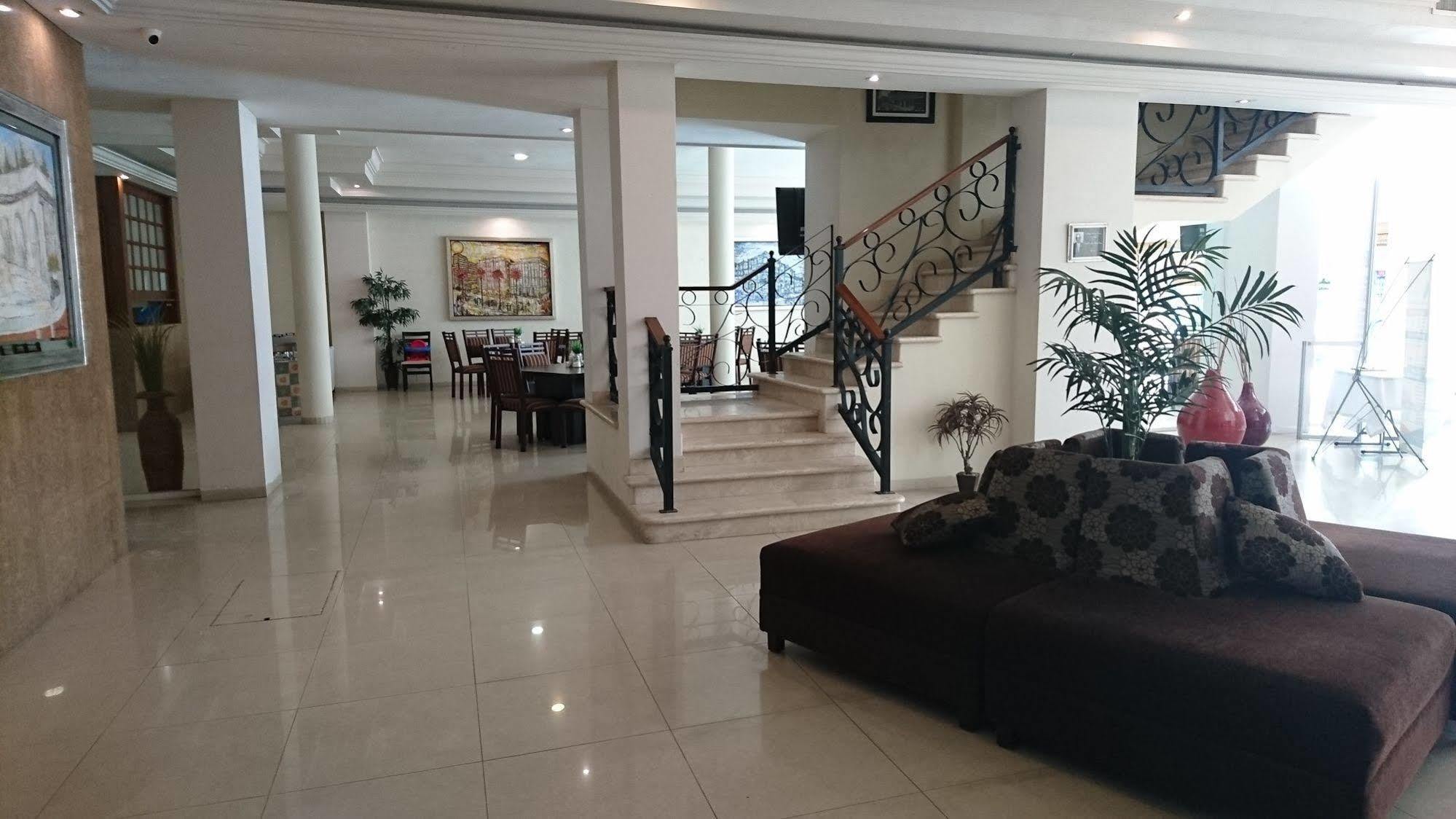 Hotel Savoy Express Torreón Esterno foto